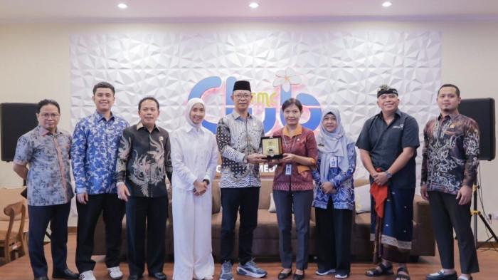 KUNJUNGAN KERJA - Komisi II DPRD Kalsel melakukan kunjungan kerja ke Dinas Pariwisata Provinsi Bali, Jumat (29/8/2025) lalu.