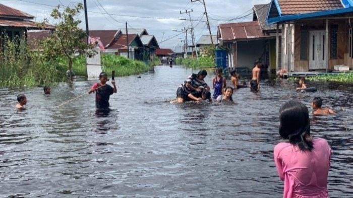 Tak Ingin Tenggelam, Warga Kawasan Mendawai Palangkaraya Ramai-ramai Pindah dan Jual Rumah