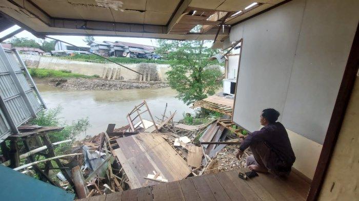 Kronologi Rumah Ambruk di Belimbang Raya Tabalong, Awalnya Terdengar Suara Patahan Kayu