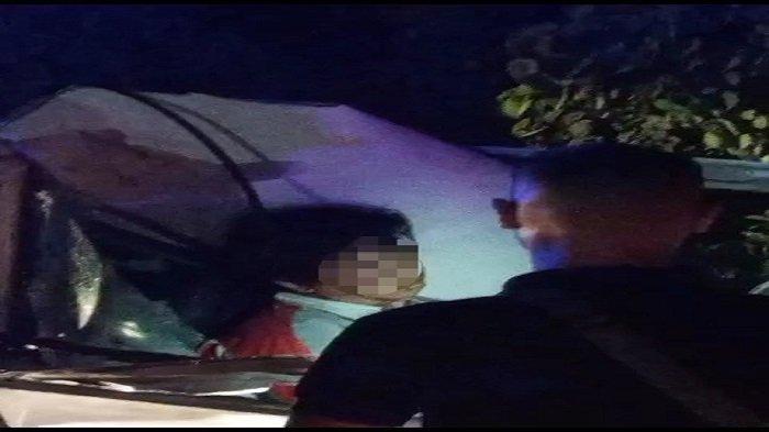 Mobil Tabrak Belakang Truk di Jalan Lingkar Selatan Banjarbaru, Sopir Sempat Terjepit