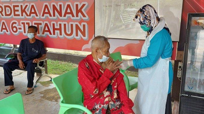 Capaian Vaksin Booster di Tanahlaut Baru Sembilan Persen, Sehari Kadang Sebanyak Ini yang Bervaksin