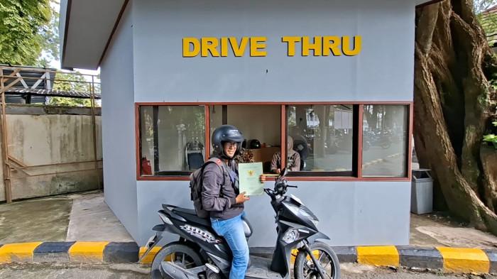 Pelayanan Drive Thru BPN Banjarbaru Permudah Warga Ambil Sertifikat Tanah