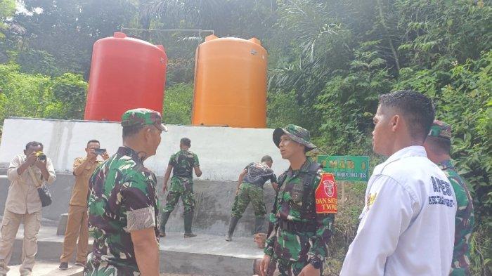 Dandim Bersama Kasrem 101 Antasari Tinjau Jalan, Sumur Bor Program TMMD Kodim 1003 HSS