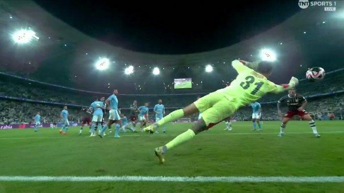 Pep Guardiola Bidik Kiper Paling Dibenci Fans AC Milan buat Man City, Kini di PSG dan Timnas Italia