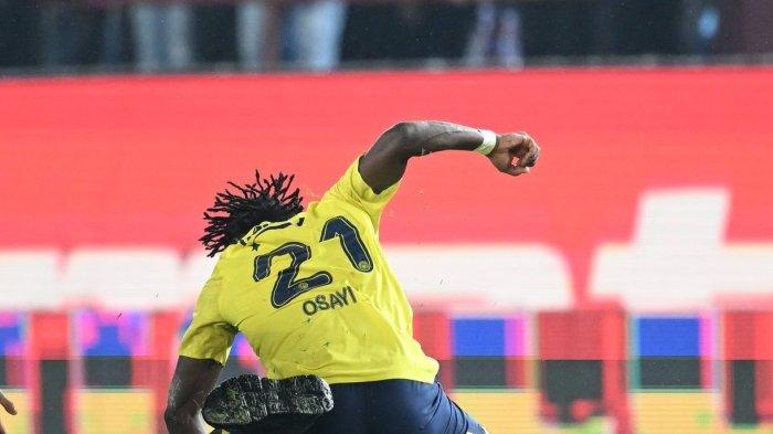 Mantan Bintang Manchester United & Man City Berkelahi di Lapangan dengan Mantan Chelsea dan Arsenal