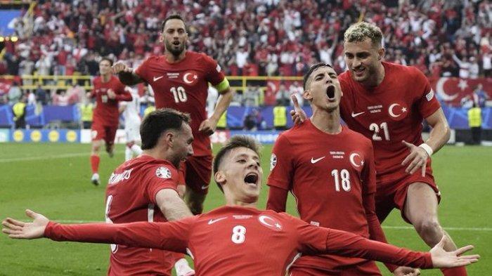 Ikon Real Madrid Mesut Ozil Menanggapi Penampilan MOTM Arda Guler untuk Turki di Debut Euro 2024