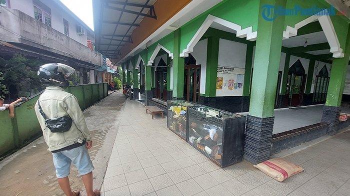 Rusak Fasilitas Masjid, Pria Diduga ODGJ di Kubu Raya Kalbar Babak Belur Dihajar Massa