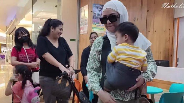 Nathalie Holscher Urus Pindahan Sekolah Adzam, Demi Belajar Bareng Ameena Anak Atta Halilintar