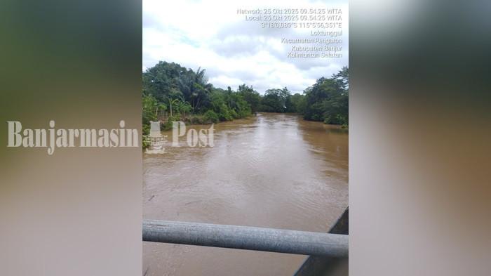 Kondisi Cuaca Mendung, Debit Air Sungai Riam Kiwa di Pengaron Banjar Mulai Alami Penurunan