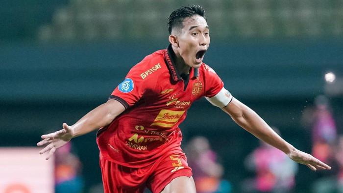 POTRET RIZKY RIDHO - Kapten Persija Jakarta, Rizky Ridho berselebrasi saat melawan Arema FC dalam lanjutan pekan ke-26 Liga 1 2024/2025 di Stadion Patriot, Bekasi, Jawa Barat pada Minggu, 9 Maret 2025. Terengganu FC ngebet bajak Rizky Ridho dari Persija Jakarta.