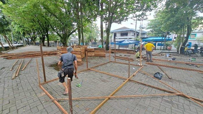Pasar Wadai Ramadhan 2023 di Siring Menara Pandang, Pekerja Mulai Kerjakan Stand UMKM
