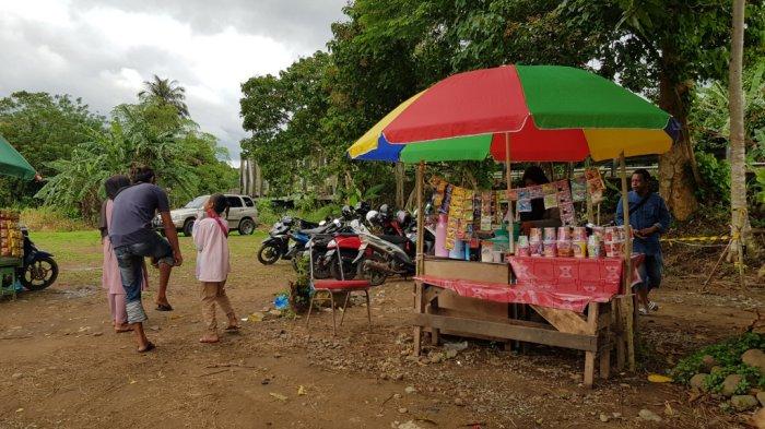 Wisata Kalsel - Aneka Jajanan Murah Meriah di Pemandian Mekar Banyu Batuah Sungaibakar Tanahlaut