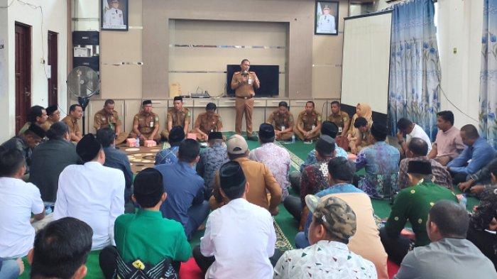 DPMD Tanahbumbu Jalin Silaturahmi Dengan 60 Kades Terpilih, Samsir : Segera Dilantik - Pelaksanaan-kegiatan-silaturahmi-dengan-60-Kades-Terpilih.jpg