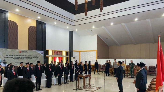 Lantik 36 Panwaslu Kecamatan, Ketua Bawaslu Tabalong Ingatkan Kode Etik Penyelenggara Pemilu