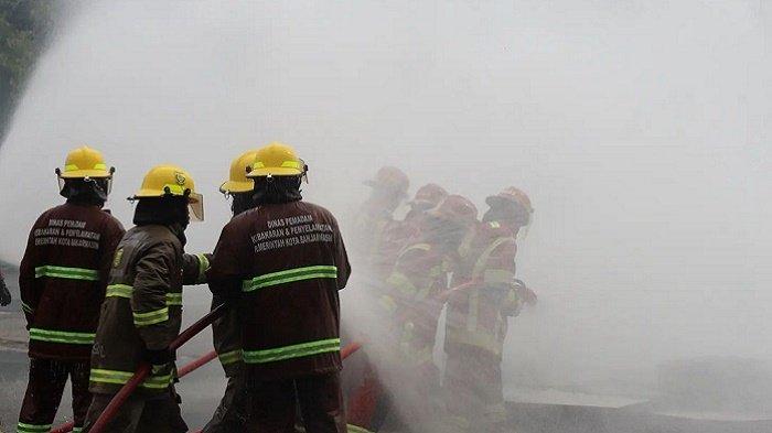 Puluhan Anggota dan Relawan Pemadam Kebakaran Banjarmasin Dilatih Instruktur dari Jakarta