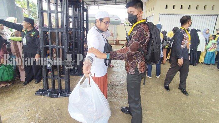 Jemaah Asal Kaltim dan Jateng Hadiri Haul Guru Sekumpul 2023 di Kampung Keramat Kalsel