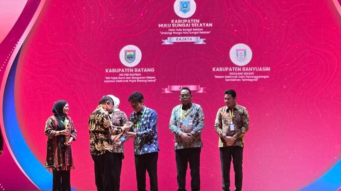 Pemerintah Kabupaten HSS meraih Bhumandala Rajata 1