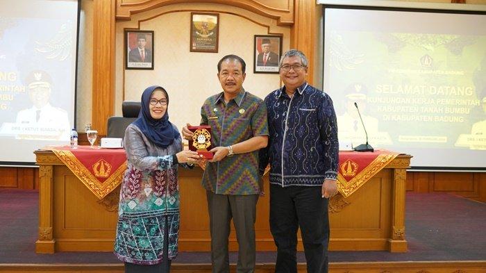 Pemkab Tanahbumbu Lakukan Kaji Tiru Mal Pelayanan Publik ke Badung Provinsi Bali