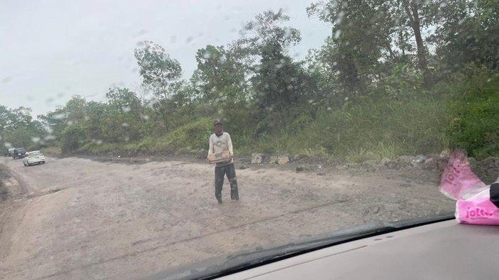 Peminta Sumbangan di Jalan Alternatif Satui, Anggota DPRD Kabupaten Tanbu Minta Ditertibkan
