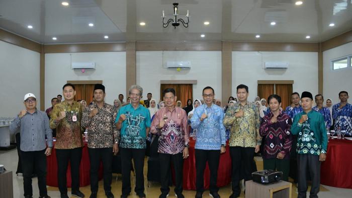 Pemkab HSS melalui Disdikbud HSS menggelar seminar kepahlawanan.