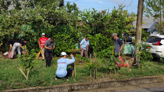 Pemkab HST peringati hari Lingkungan hidup dengan aksi bersih-bersih11
