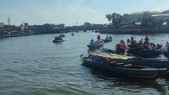 Sambut 10th World Water Forum, Pemko Banjarmasin dan BWSK III Bersih-bersih Sungai Martapura