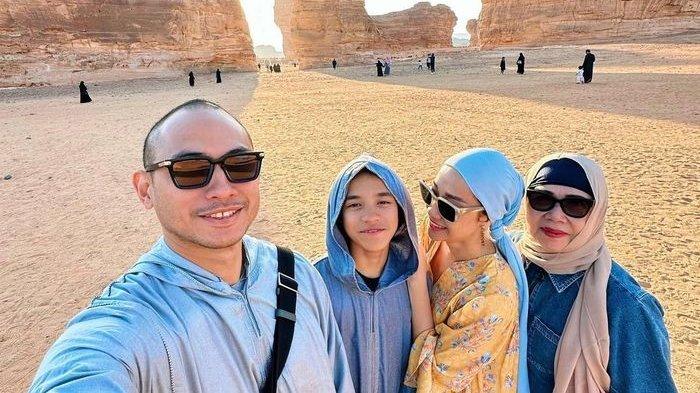 Penampilan BCL Sepulang Umrah Bareng Tiko Disorot, Nama Syahrini Sampai Ikut Terseret