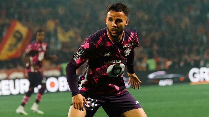 ABROAD VERDONK - Penampilan debut pemain Timnas Indonesia, Calvin Verdonk, untuk LOSC Lille pada lanjutan pekan ke-5 Liga Prancis 2025/2026 menghadapi RC Lens di Stade Bollaert-Delelis pada Minggu (21/9/2025).