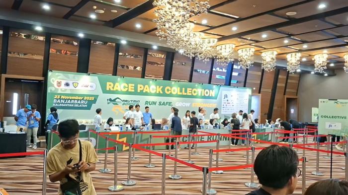 Pengambilan race pack hari kedua Arutmin Borneo Run (ABR) 2025 di Novotel Banjarmasin 01