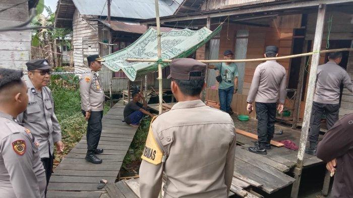 Tetiba Polisi Cek Rumah di Desa Jalan Lurus HSU, Ternyata Ini Tujuannya