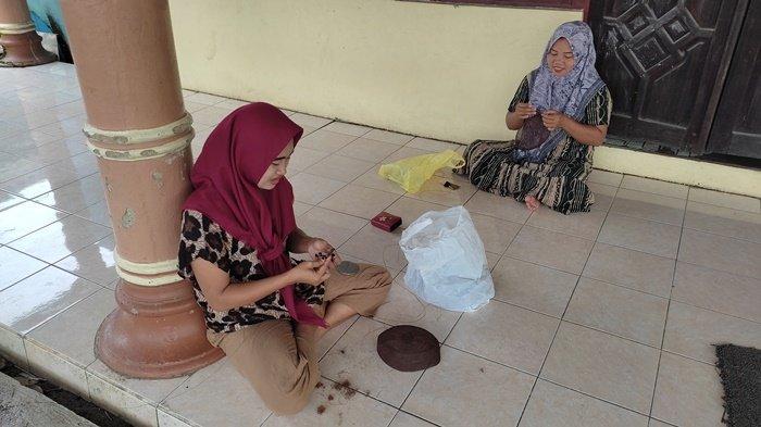 Tingkatkan Industri Kerajinan Tangan, Sekda Tapin Rencanakan 2024 ASN Gunakan Kupiah Jangang