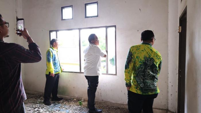 Peninjauan aset di Banjarmasin milik Pemkab HSU yang mangkrak oleh Bupati HSU2