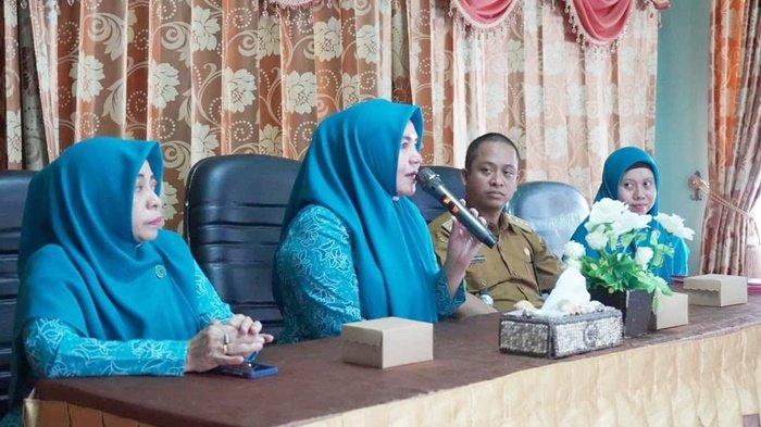 Awali Kerja Sebagai Penjabat Ketua PKK Kabupaten HSS, Hj Rusnawati Kunjungi Pengurus Kecamatan