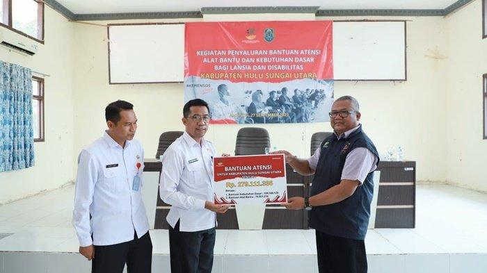 Alat Bantu dan Kebutuhan Dasar Disabilitas Disalurkan untuk Penerima di 5 Kecamatan di Kabupaten HSU