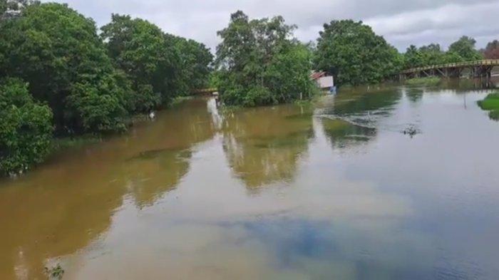 Debit Sungai Kali Alalak Mulai Naik, Petani Jejangkit Mulai Was-was Banjir