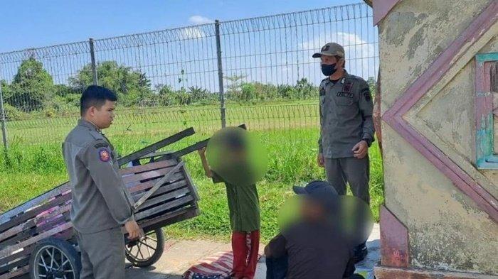 Keluarga Manusia Gerobak Terjaring Satpol PP Banjarbaru di Kawasan Bandara, Dibina di Rumah Singgah