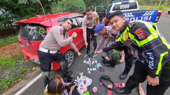 4 Orang Kedapatan Menyabu Dalam Mobil di Banjarbaru, Berawal Petugas Curiga Lihat Mobil Berasap
