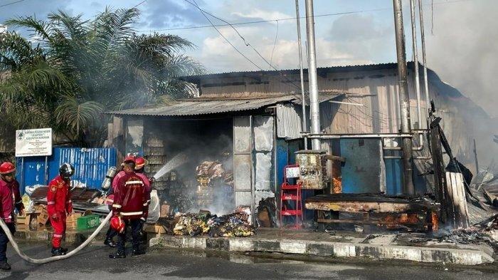 Daftar Korban Kebakaran di Jalan RA Kartini Nunukan Tengah Kaltim, Petugas Disdamkar Robek di Kaki