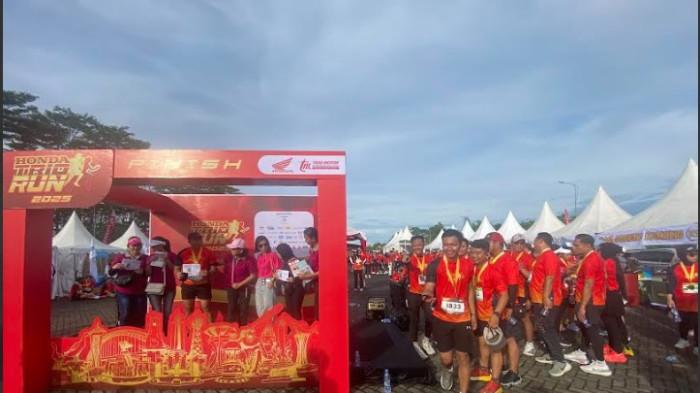 Selesaikan Lari, Peserta Honda Trio Run 2025 Padati Photo Booth Abadikan Momen