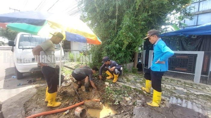 Pipa Distribusi Air PT AMTB di Tabalong Bocor, Tim Lapangan Langsung Lakukan Penanganan