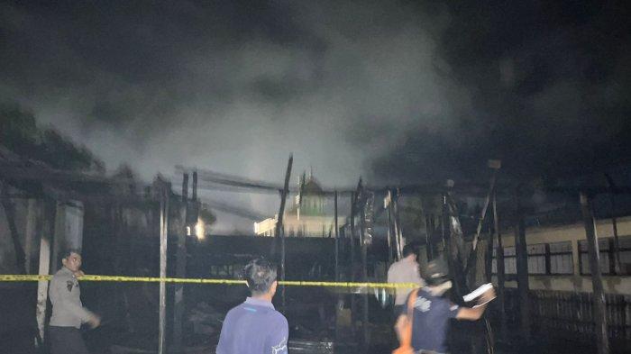 Lokasi Kebakaran Rumah di Sungai Malang HSU Dipasangi Garis Polisi, kWh & Kayu Terbakar Jadi Barbuk