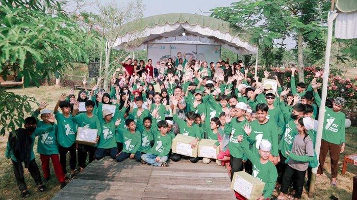 BSI RO IX Kalimantan-BSI Maslahat Ajak Liburan 100 Anak Yatim dan Duafa