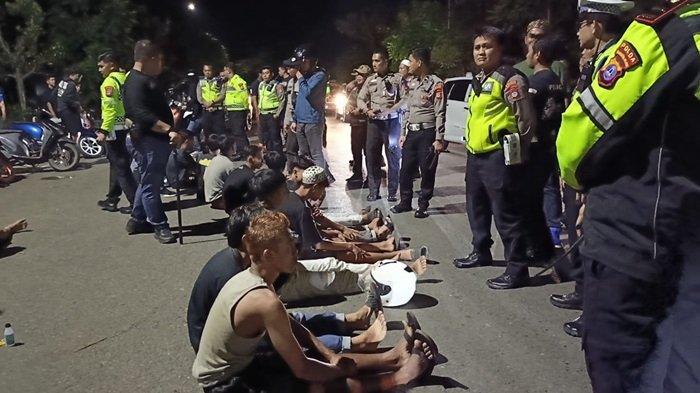 Anggota Polres Banjarbaru Gagalkan Rencana Balap Liar, Puluhan Motor Berknalpot Brong Ditilang