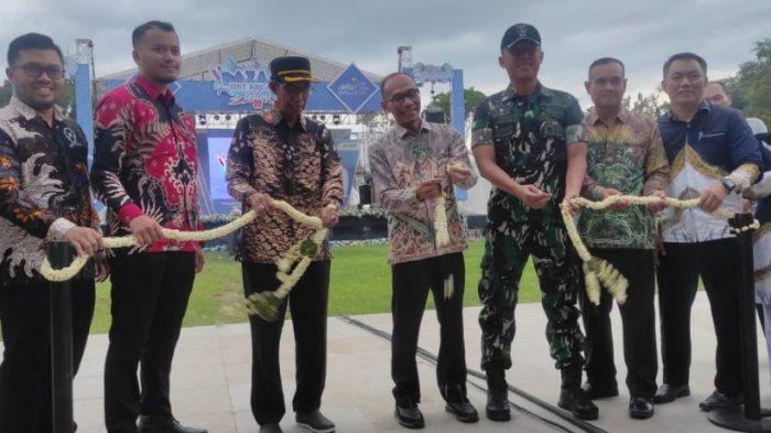 Bazaar Kreatif 2024 Resmi Dibuka, Ajang Promosi UMKM HST