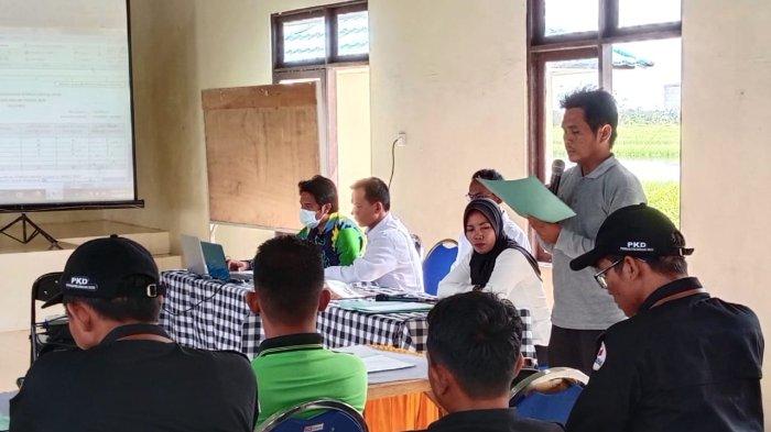 Gelar Pleno Data Pemilih Ditengah Banjir Jejangkit, Motor Petugas Sampai Brebet Saat Menuju Lokasi