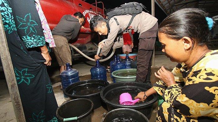 Bikin Warga Kesulitan Air Bersih, Kemarau di Desa Limamar Astambul Membuat Panen Padi Petani Susut