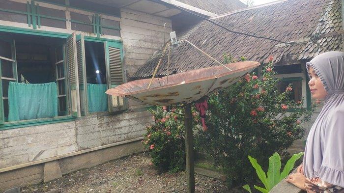 Wisata Kalsel : Bentuk Rumah Batu di Muara Ninian Balangan Menyerupai Huruf "U"
