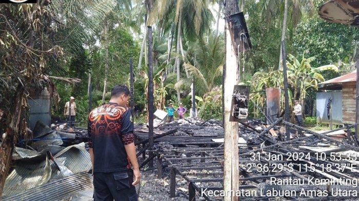 Api Mengamuk di Desa Rantau Kaminting HST, Satu Unit Rumah Hangus