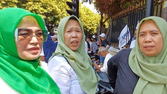 Sosok Emak-emak Pendukung Anies-Cak Imin Datang dari Garut, Harapkan Hal Ini di Pilpres 2024
