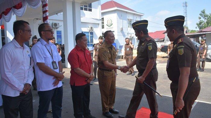 Sambutan Sekda Bersama Forkopimda Kapuas untuk Kedatangan Kajati Kalteng, Sebuah Kebersamaan Tugas